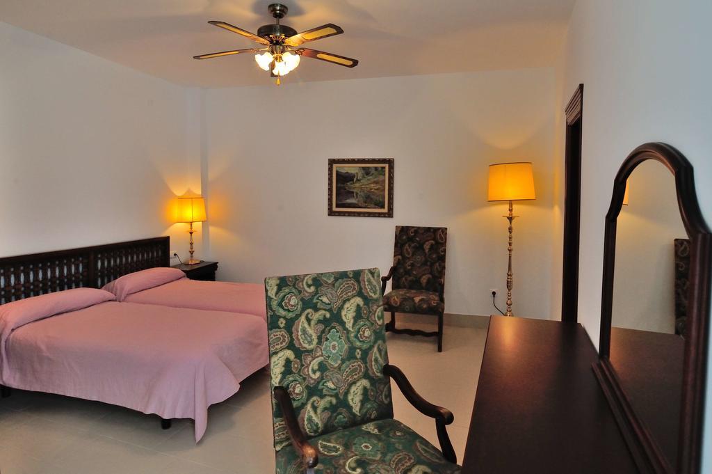 New Andalusian House 31 Free Private Parking