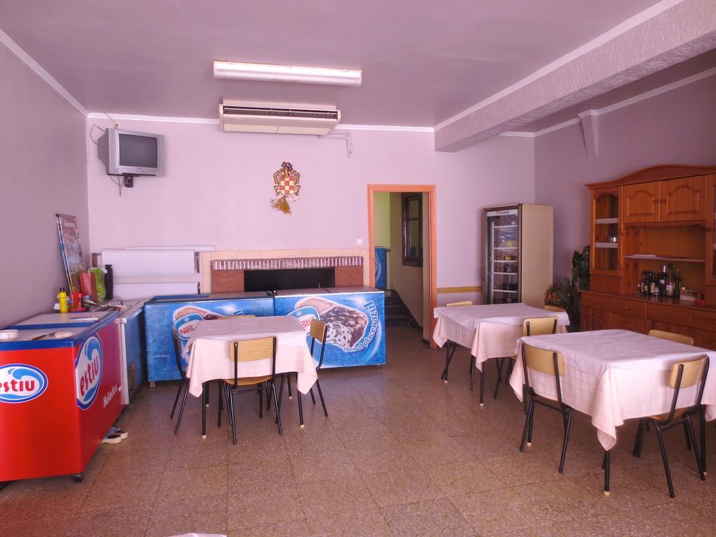 Pensión Roca 3*
