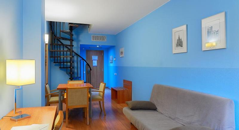 Hotel Acta Azul 3*