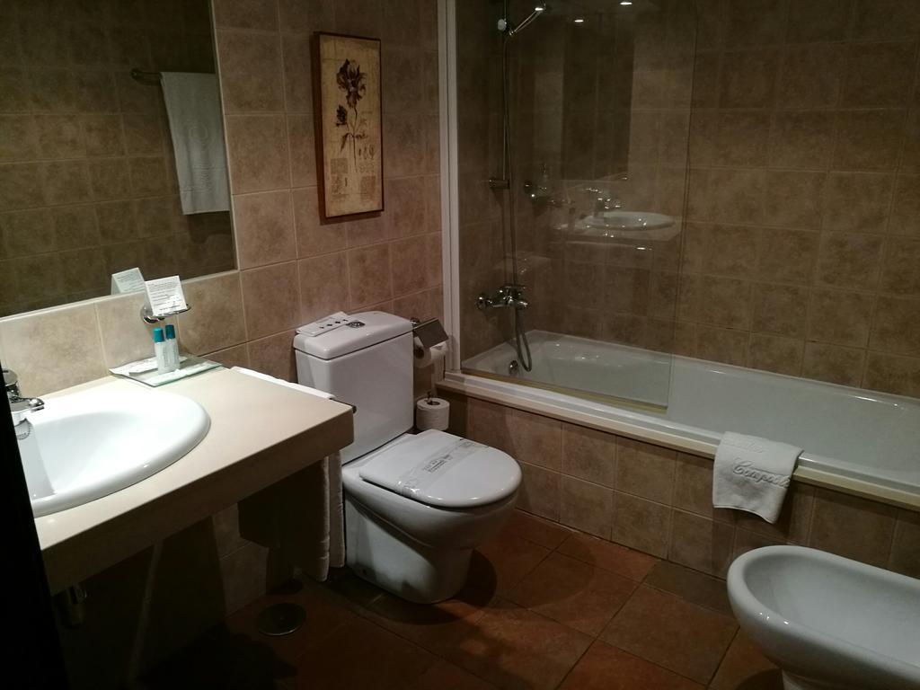 Hotel Pazo De Lestrove By De Compostela 4*