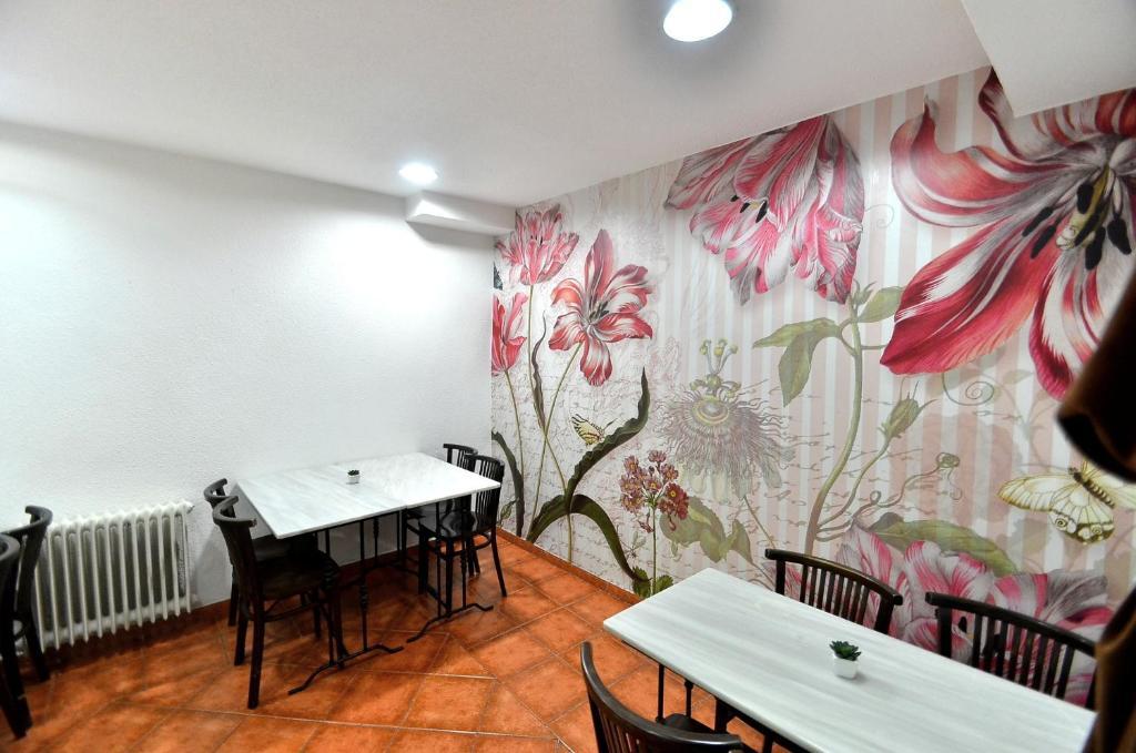 Residencia Ziri Guest house