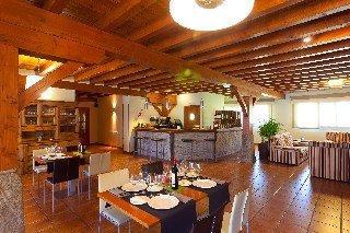 Hotel Txaraka 2*