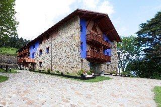 Hotel Txaraka 2*