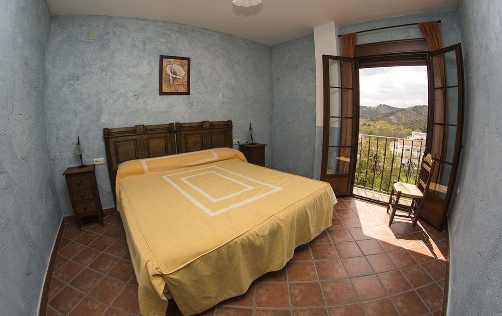 Apartahotel Rural 12 Caños 2*