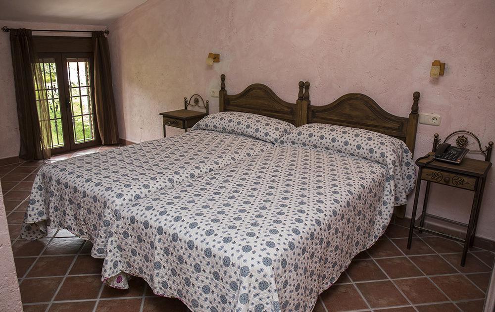 Apartahotel Rural 12 Caños 2*