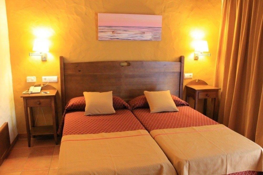 Hotel Almadraba Conil 3*