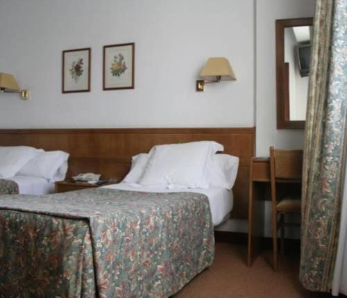 Guest house Gran Via Levante 2*