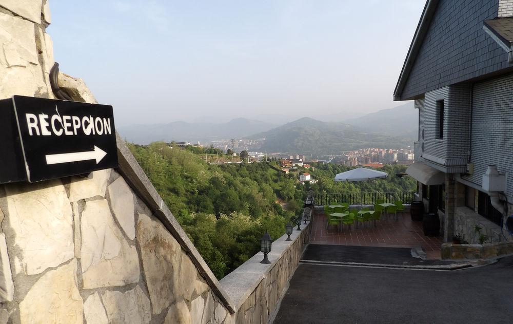 Hotel Artxanda Bilbao, Parking Gratuito En El Exterior Junto Al Hotel (Adults Only) Hotel *