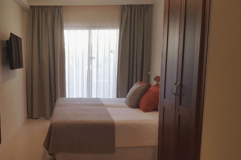Ramada Residences By Wyndham Tenerife Costa Adeje Apartahotel