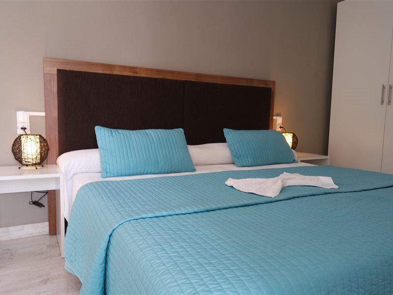 Es Nautico Aparthotel
