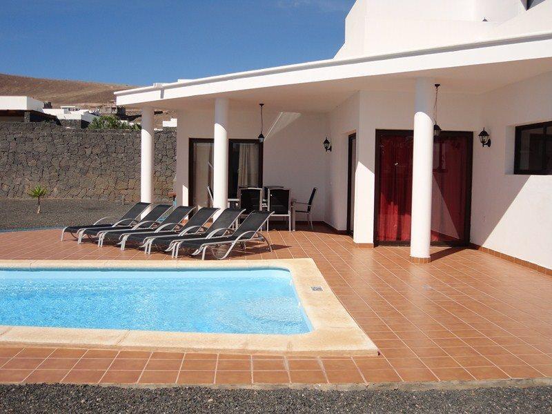 Blancas Hotel 2*