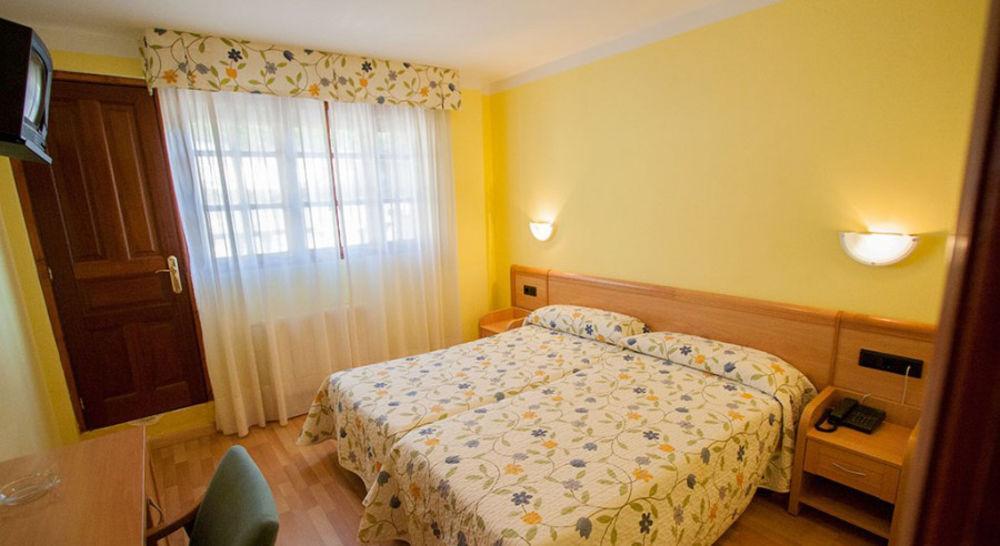 Surfances Hotel 3*
