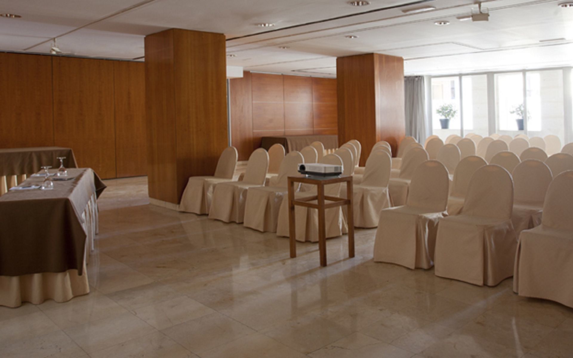 Nh Collection Colón Hotel 4*