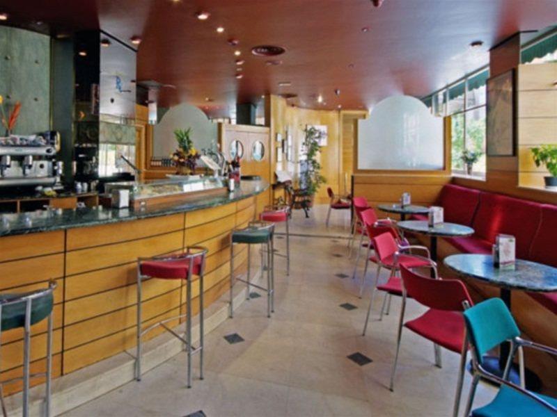 Tryp Sofia Parquesol 3*