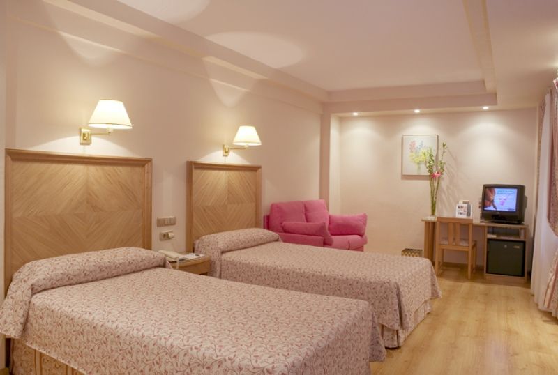 Crisol Almirante Bonifaz Hotel 4*