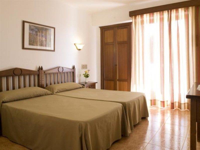 Ses Puntetes 3* Cala d'Or (Mallorca)