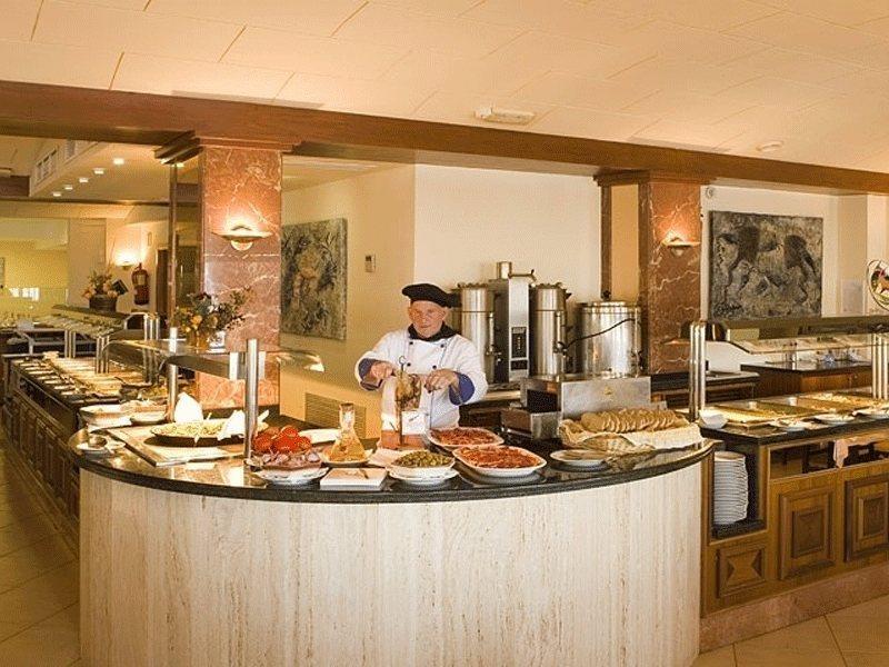 Universal Marqués Hotel 4*