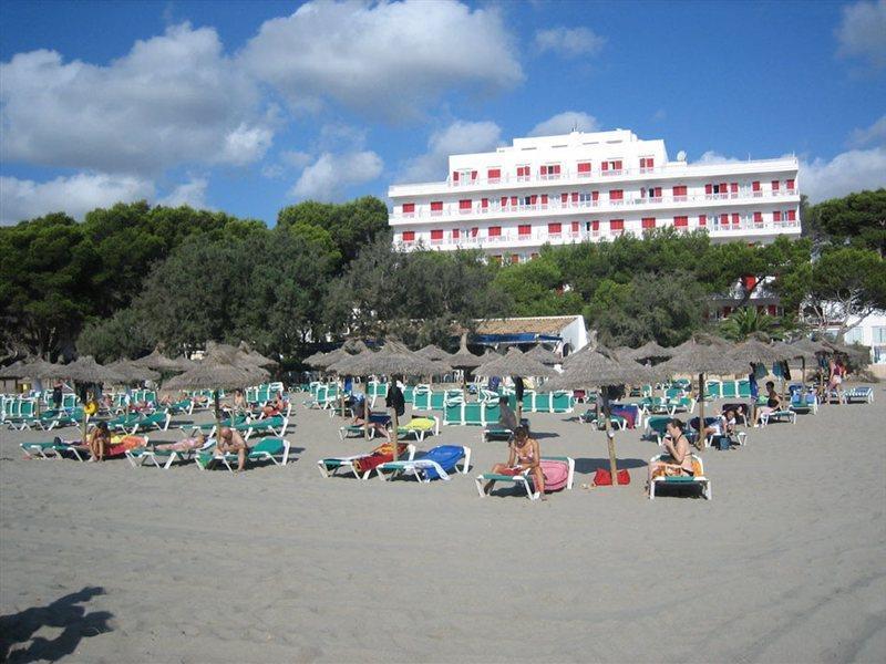 Universal Laguna Hotel 4*