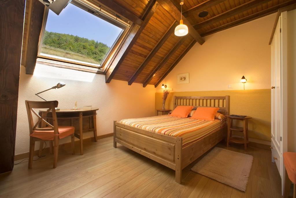 Hotel Rural Besaro - Selva De Irati Izalzu