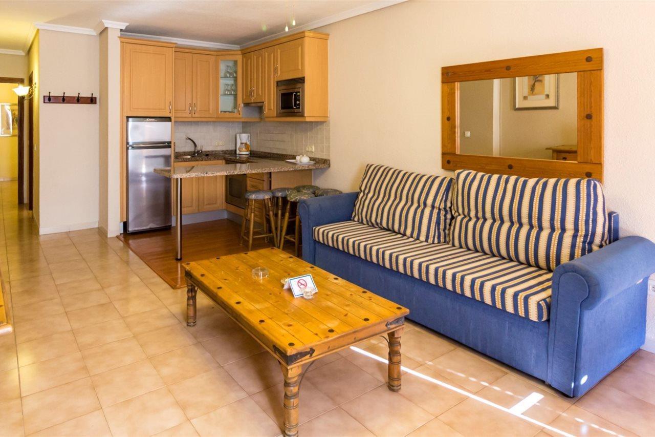 Paradise Court Aparthotel