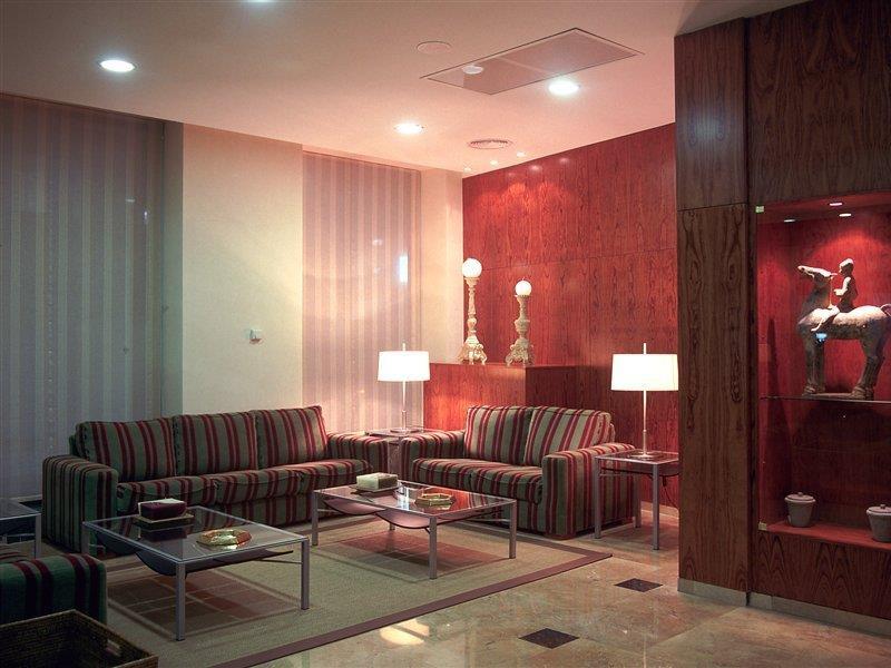 Catalonia Plaza Mayor 4*