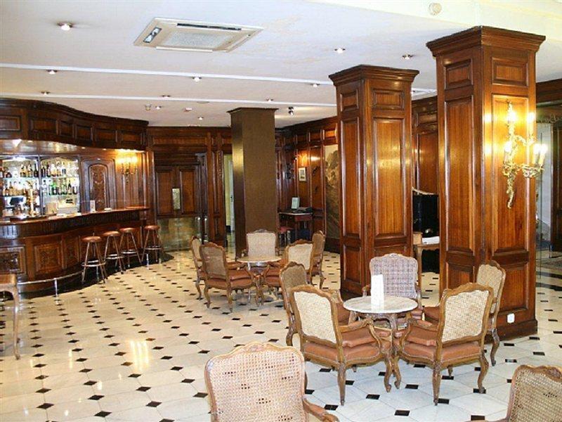 One Shot Palacio Reina Victoria 04 Hotel Valencia