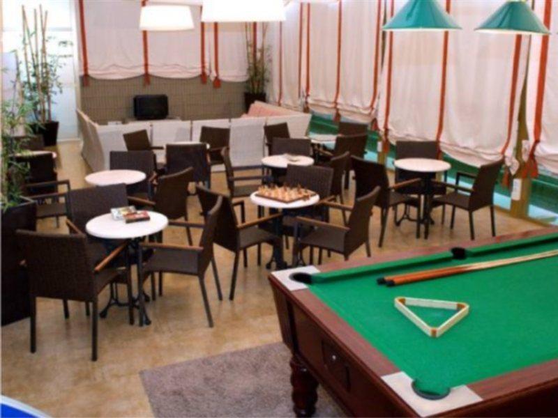 Port Eugeni Hotel