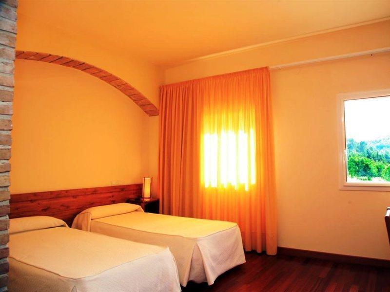 Monestir De Les Avellanes Hotel 3*