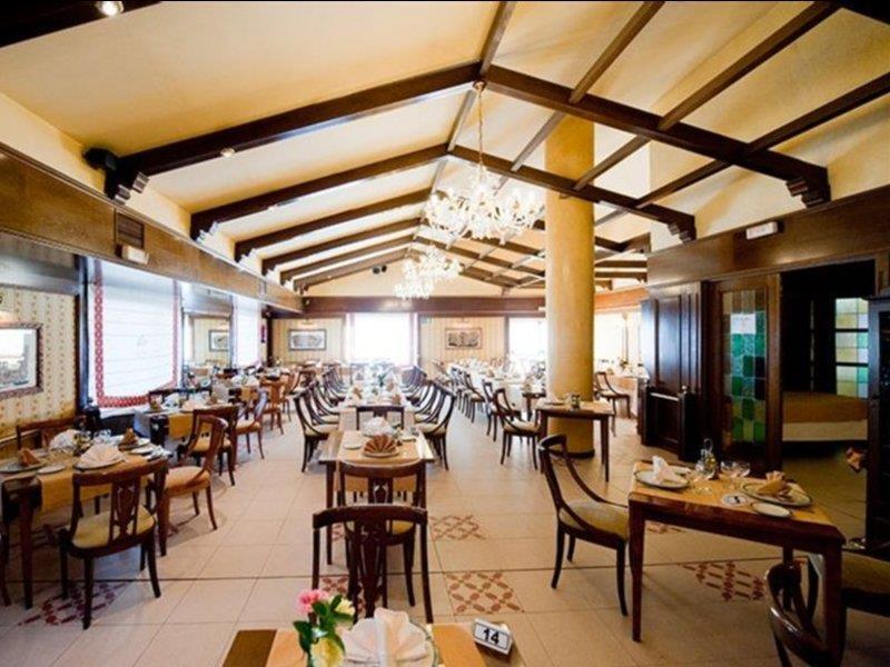 Rey Arturo Burgos Hotel 3*