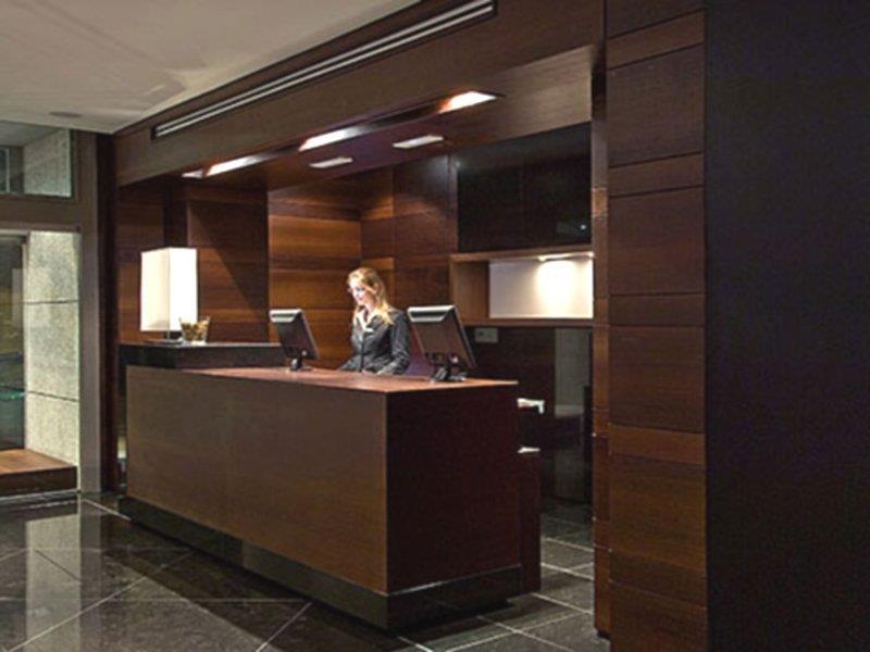 Vincci Frontaura Hotel