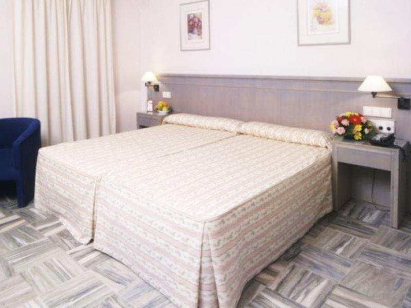 Abades Manzanil Hotel 3*