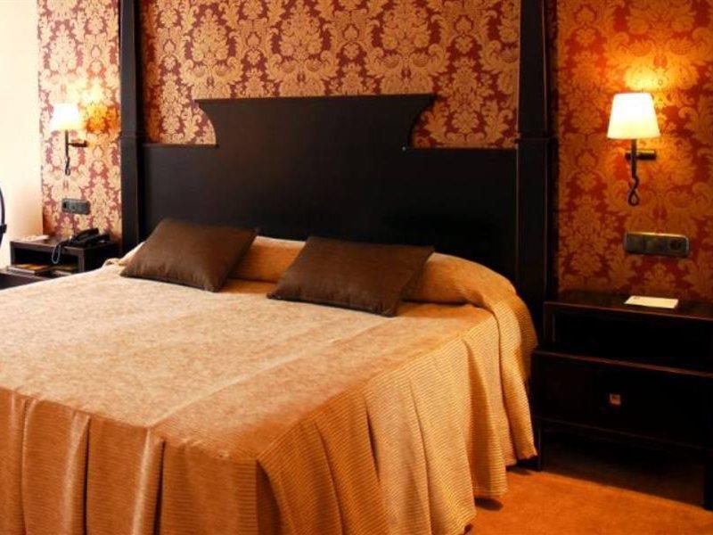 Velada Hotel 4*