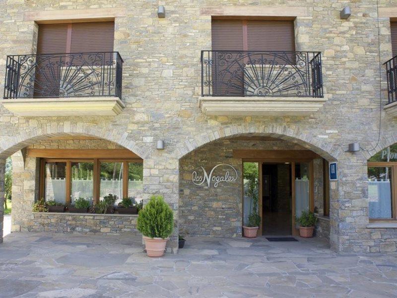 Nogales Hotel Campo (Huesca)