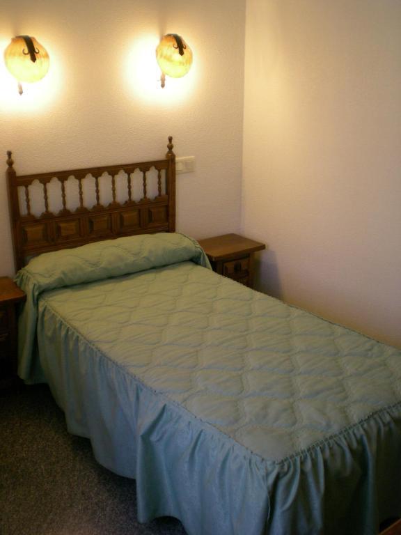 Puerta Romeros Hotel 2*