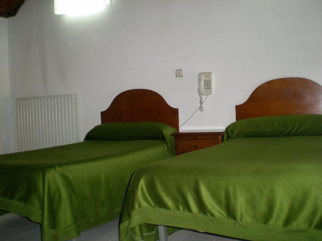 Hotel Puerta Romeros 2*