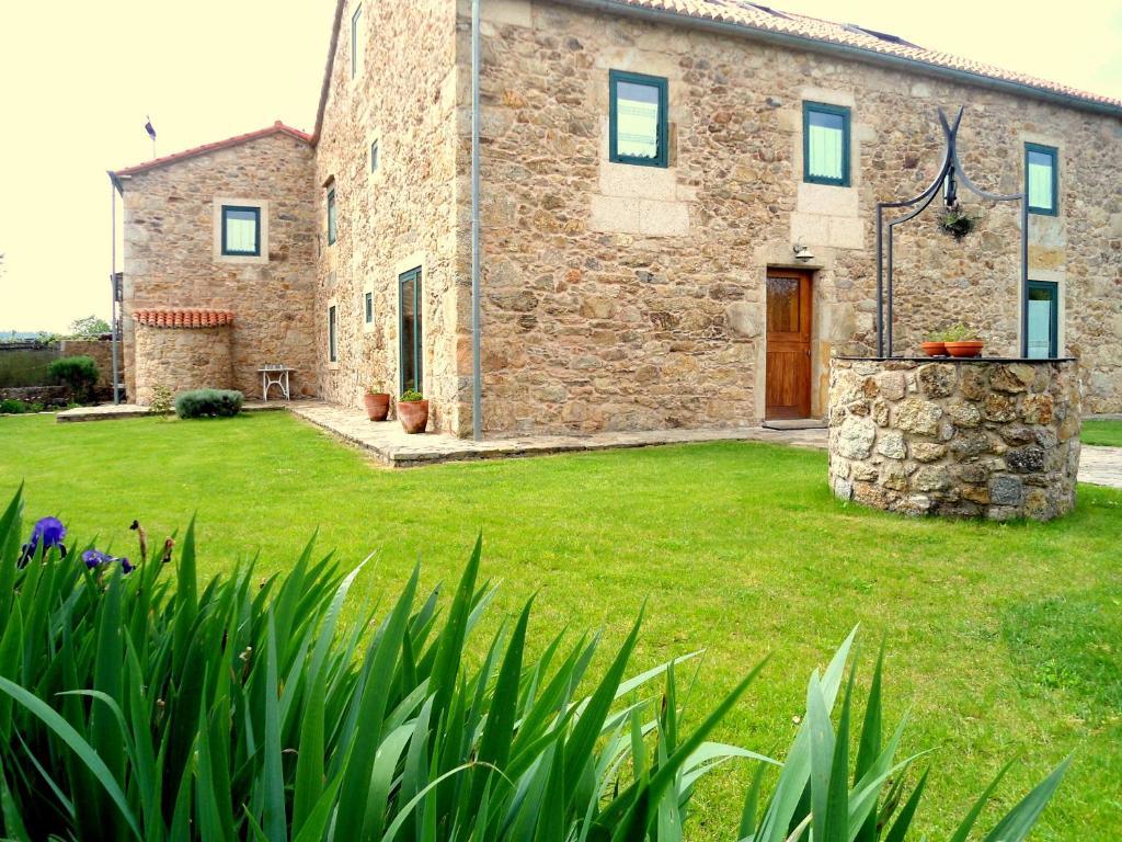 Torres De Moreda Country house A Estrada