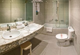Hotel Port Eugeni 4*