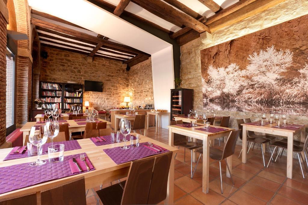 Hotel Hospederia De Alesves 3*