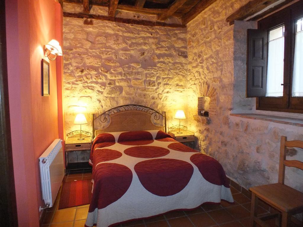 Casas Del Duraton Uruenas