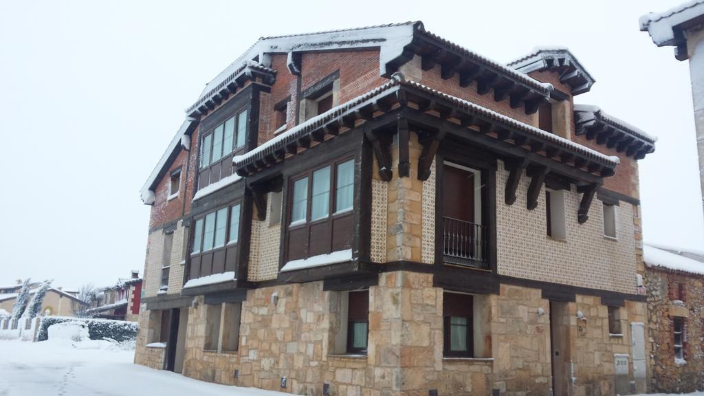 Hotel El Casón De Poemas