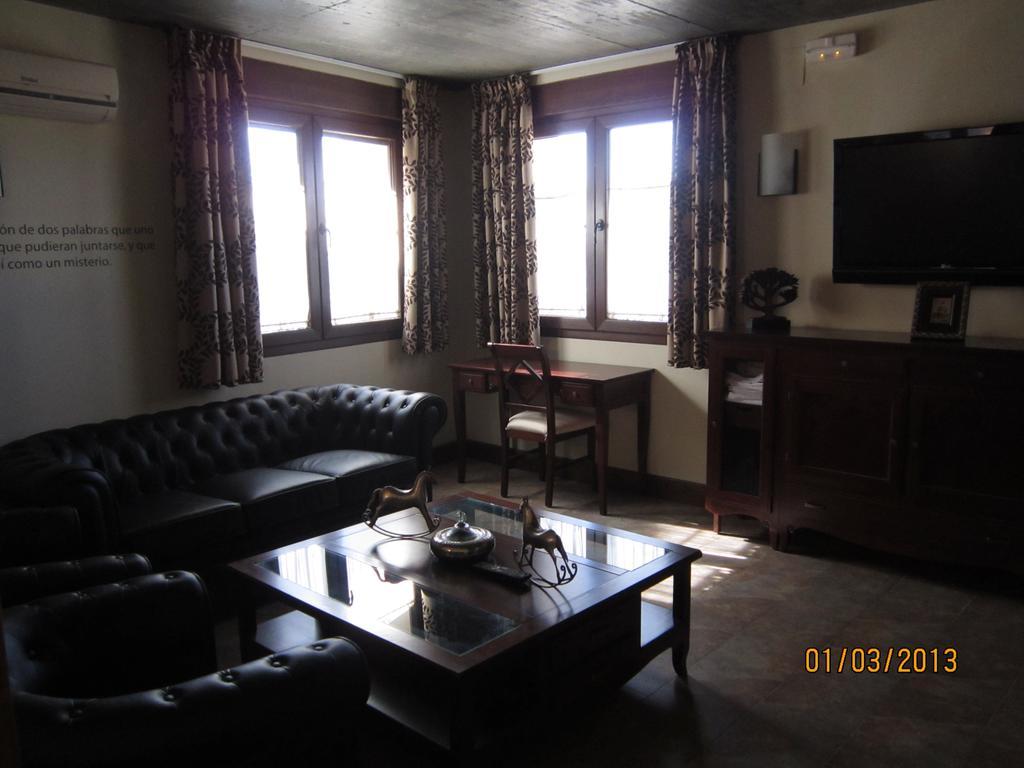 Hotel El Casón De Poemas Grajera