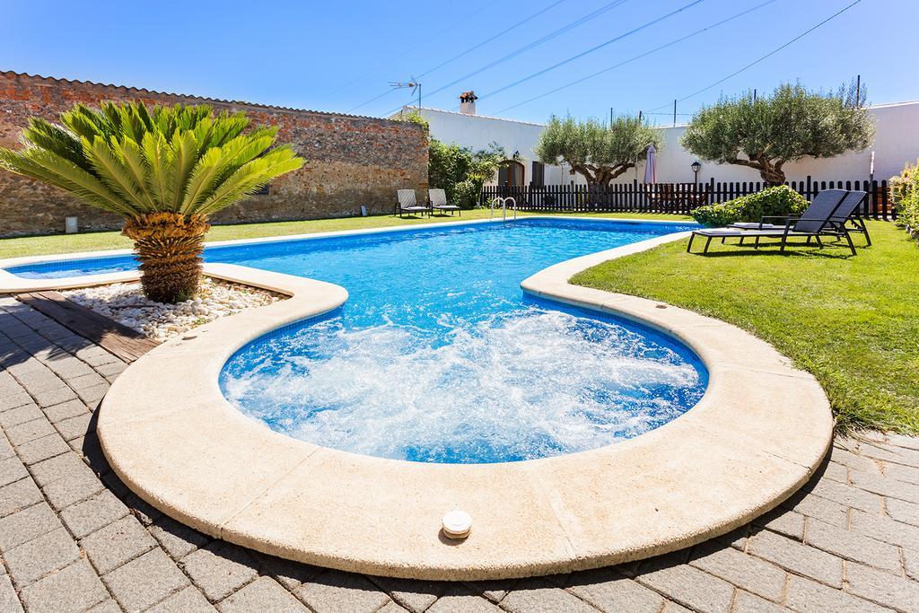 Country house Masia Canyes & San Lorenzo de Hortons