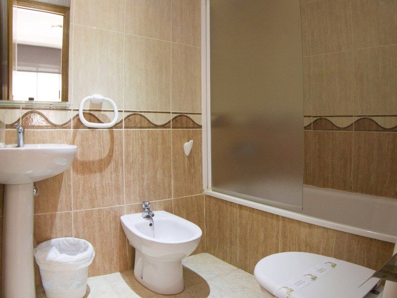 Hotel Marina Dor 2 Linea