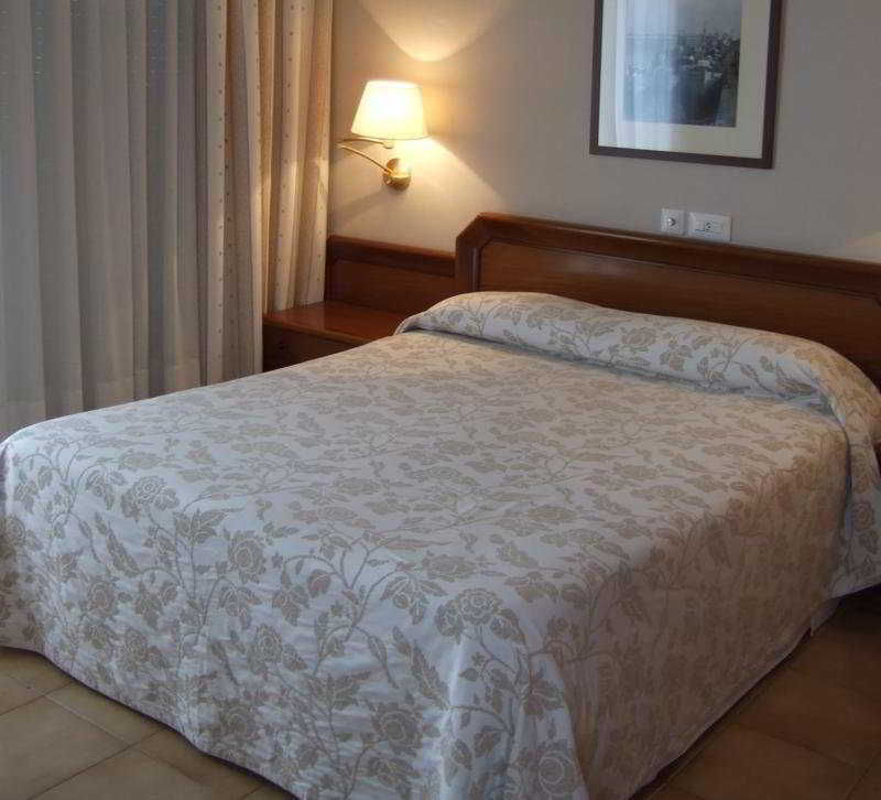 Apartment Chic! By Alegria Cambrils