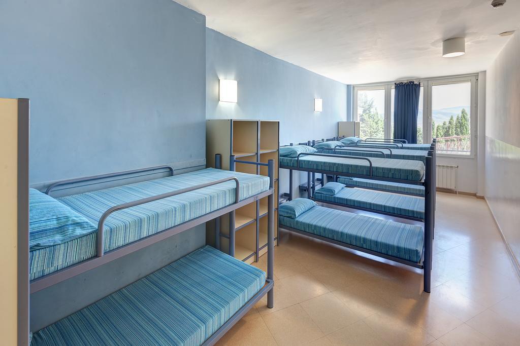 Hostel Montsec-mur *