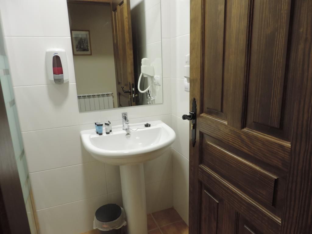 Santo Tomas De Canterbury Hostel *
