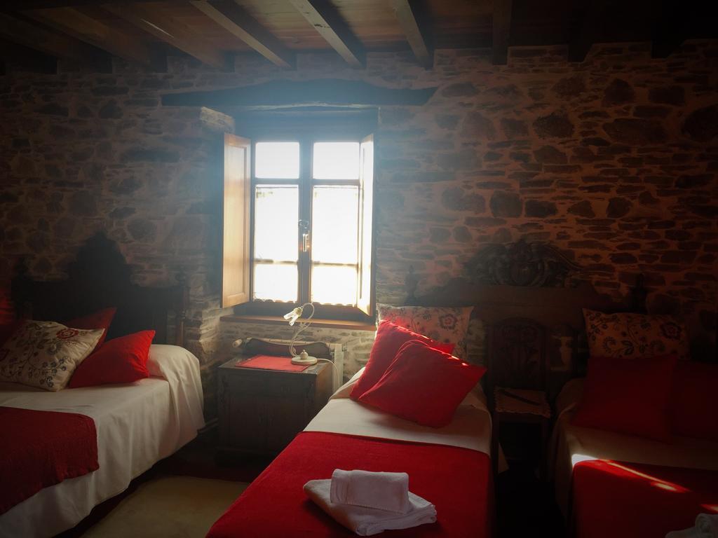 Country house Os Tres Teixos San Acisclo
