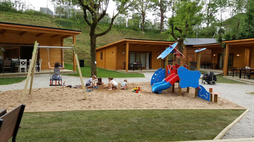 Camping Els Roures 2*