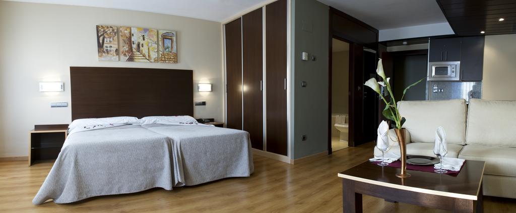 Hotel Ciudad De 3*