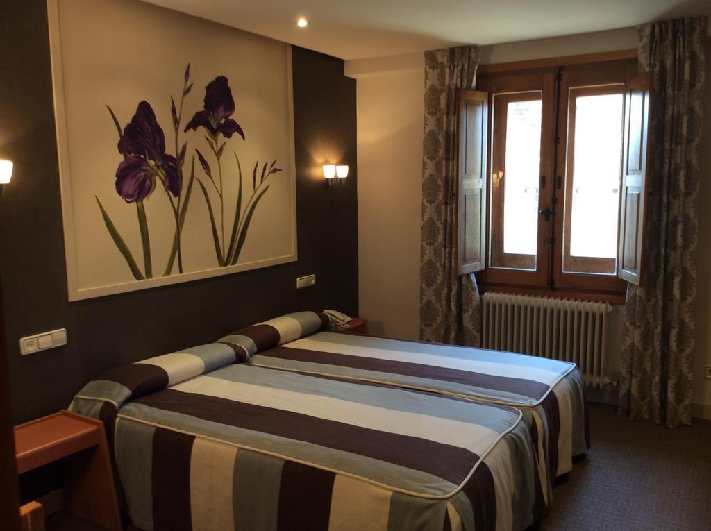 Hotel Monasterio De Leyre Yesa